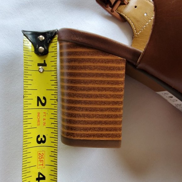 Clarks Tan Leather Open Toe Sandal - New - Picture 3 of 4
